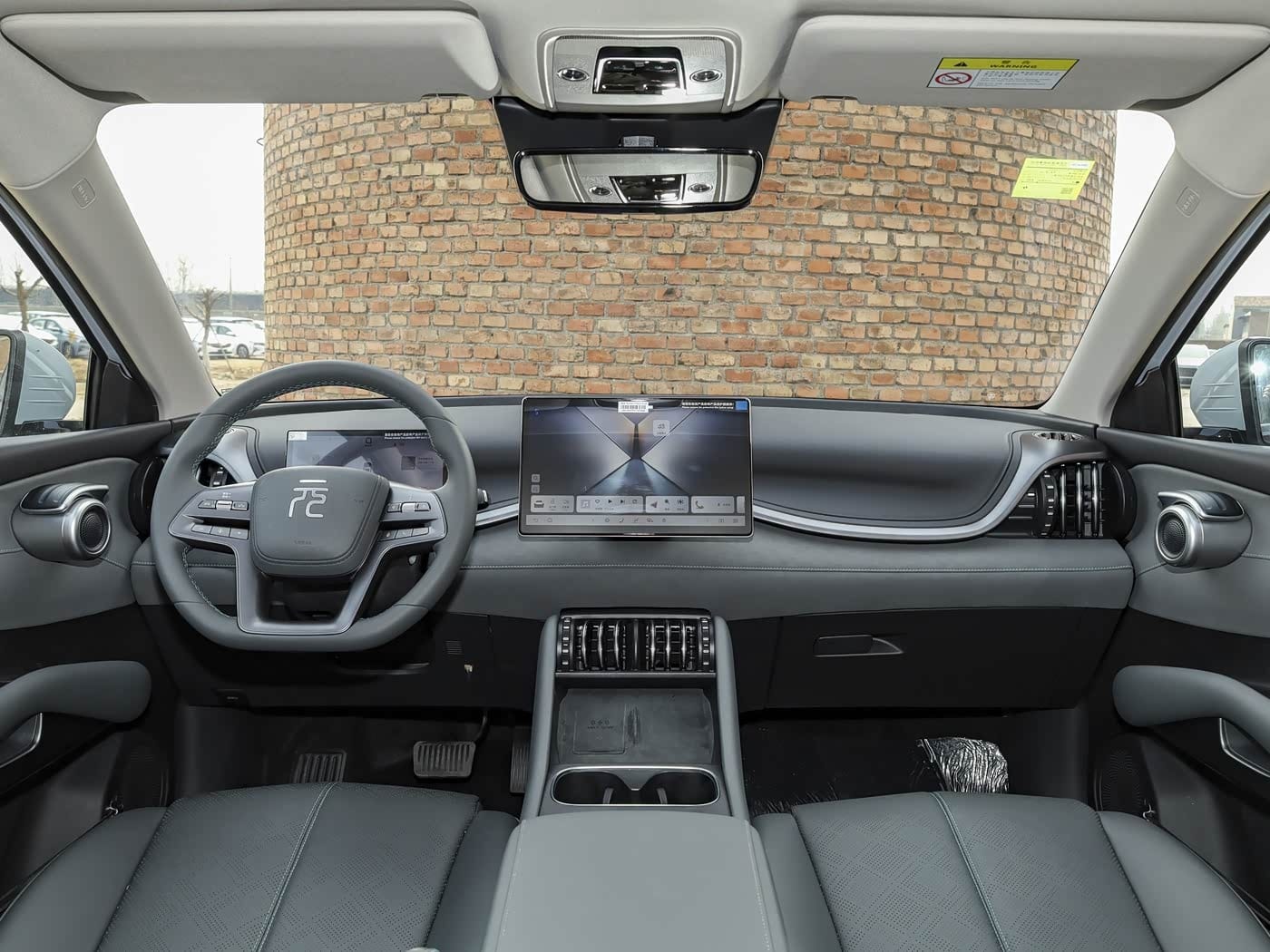 Interior gris BYD Yuan Plus