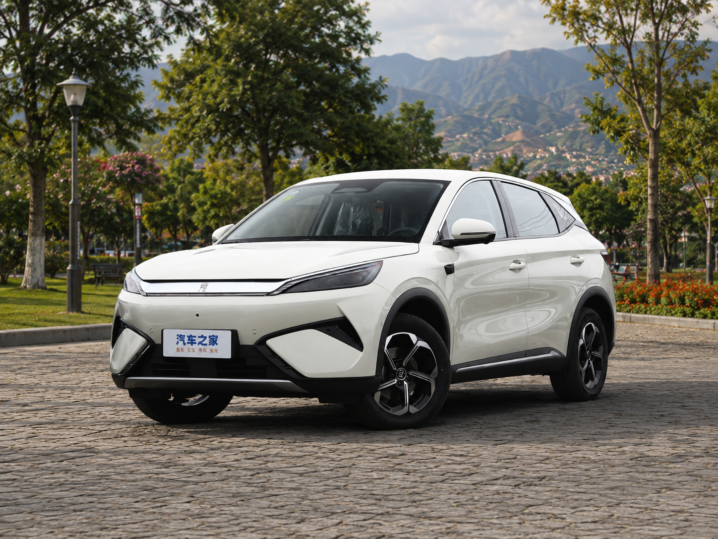 BYD Yuan Plus blanco exterior